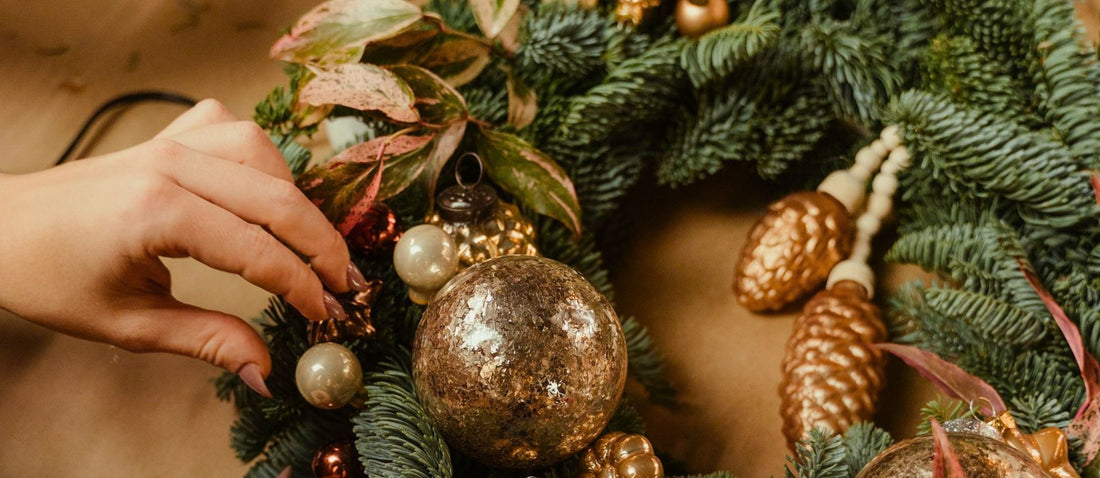 How to Make a Christmas Wreath: Best Foliage, Moss & Flowers to Use